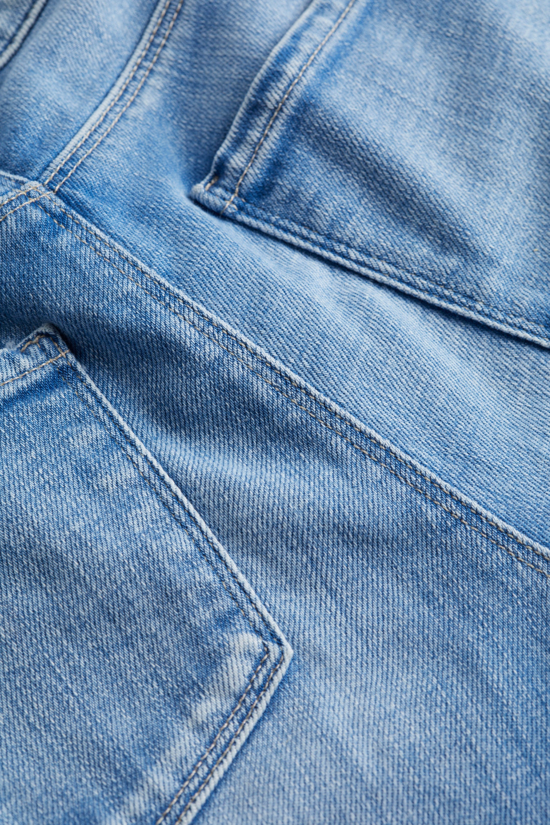 L'AGENCE Ali Skinny Flare Jean- 25