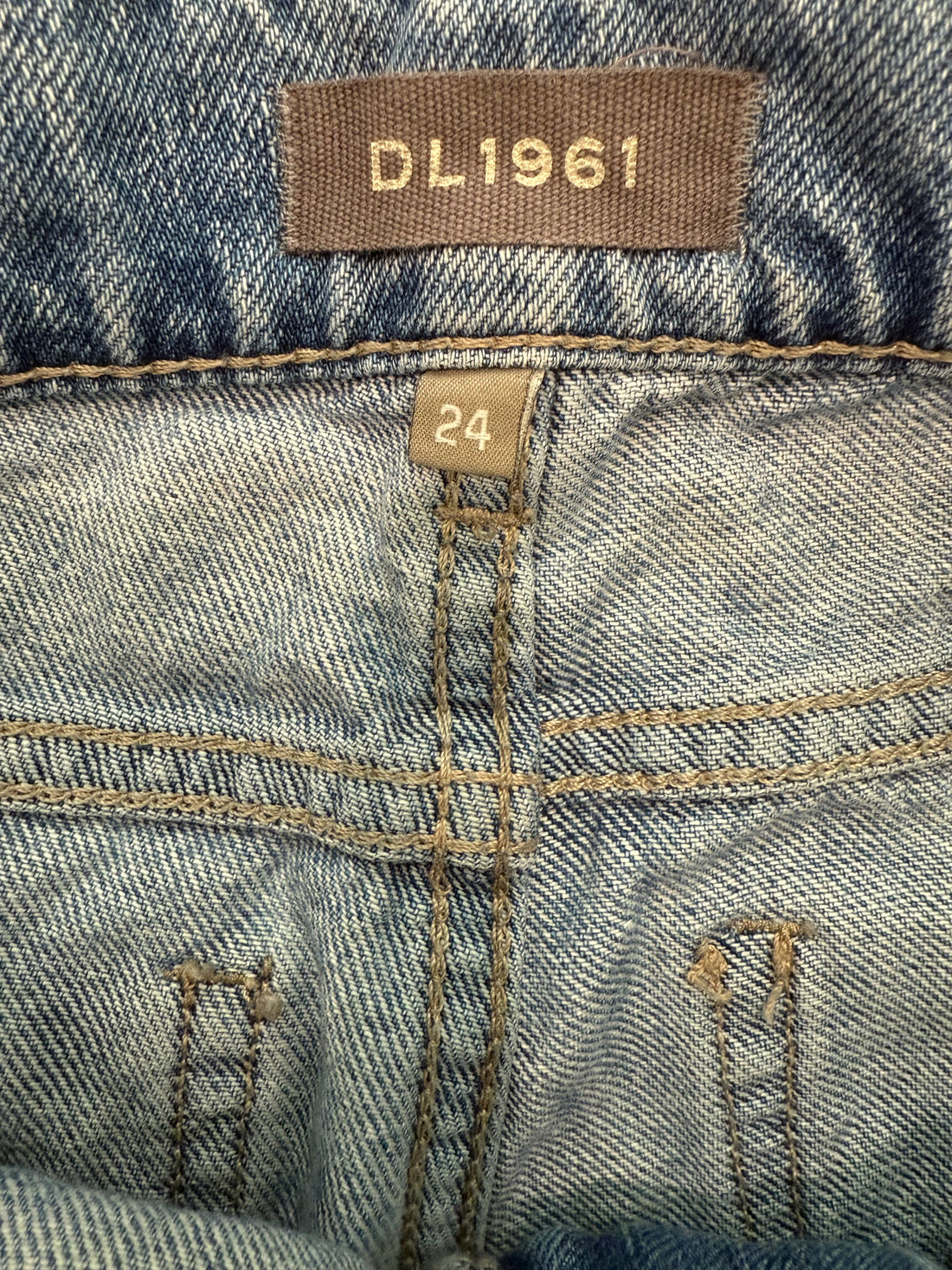 DL1961 Nini Wide Leg Low Rise- 24