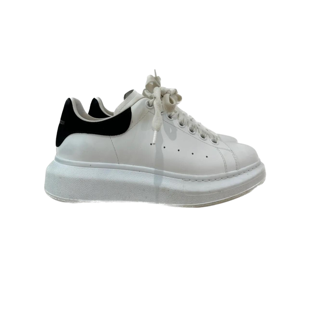 Alexander mcqueen discount size 2.5