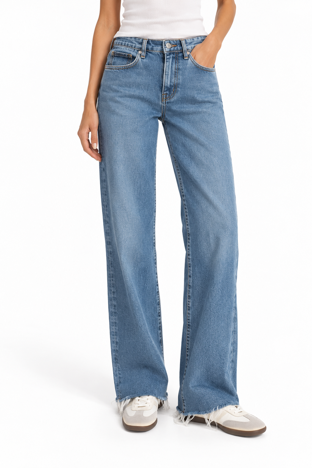 FRAME Light-Wash Raw-Hem Jeans - 30