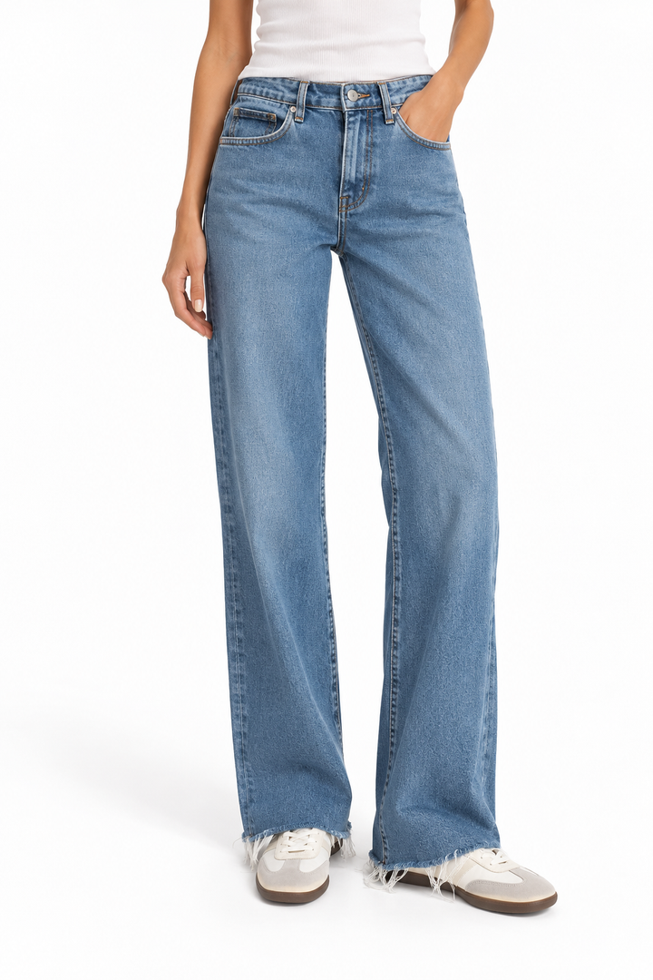 FRAME Light-Wash Raw-Hem Jeans - 30