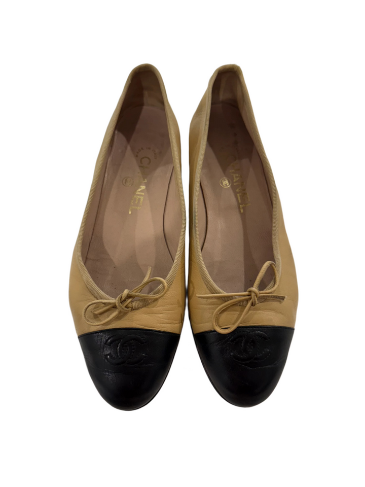 Chanel Leather Bow Detail Ballerina Flats- 38.5