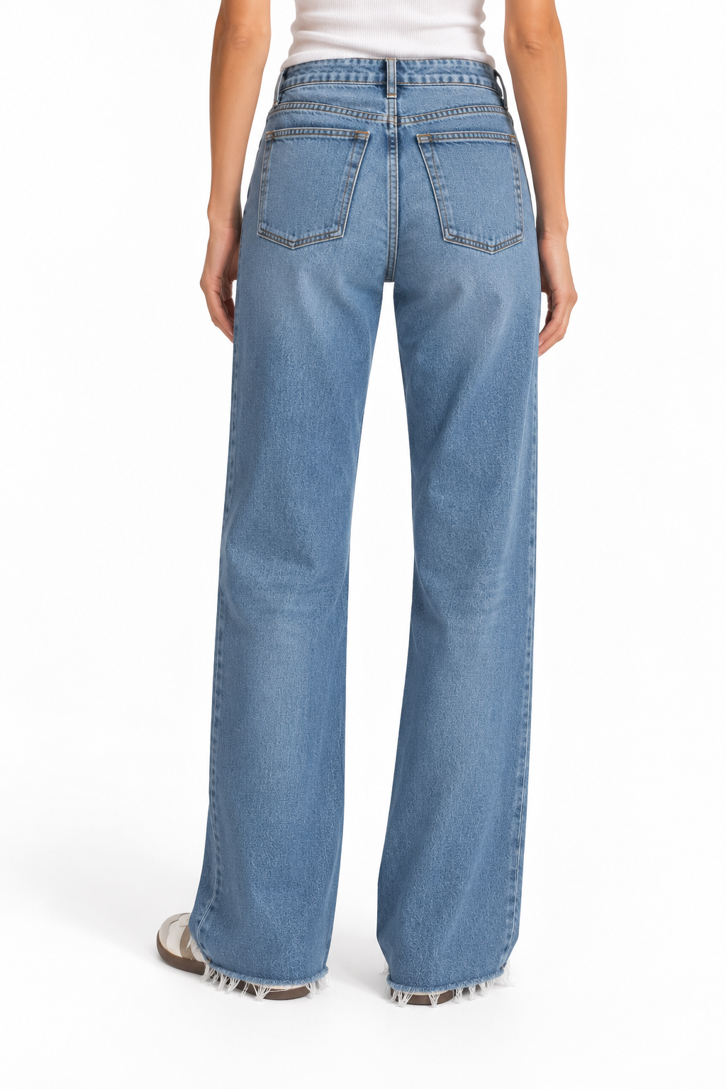 FRAME Light-Wash Raw-Hem Jeans - 30