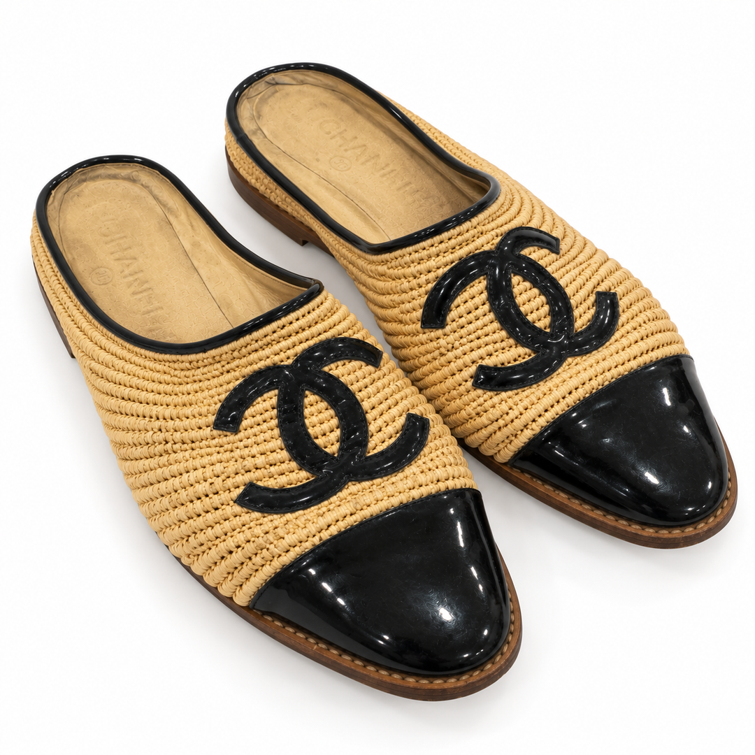 Chanel 2019 CC Cap-Toe Raffia Slide Mules - 38