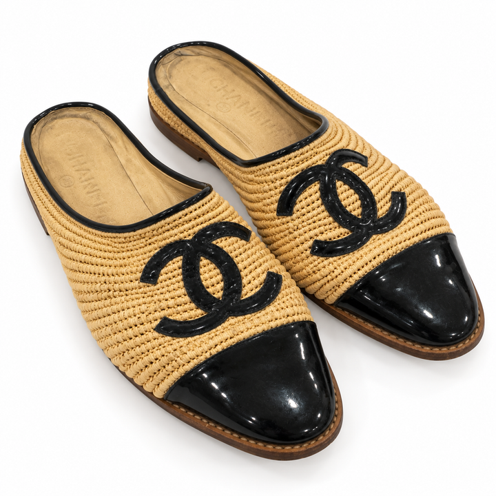 Chanel 2019 CC Cap-Toe Raffia Slide Mules - 38