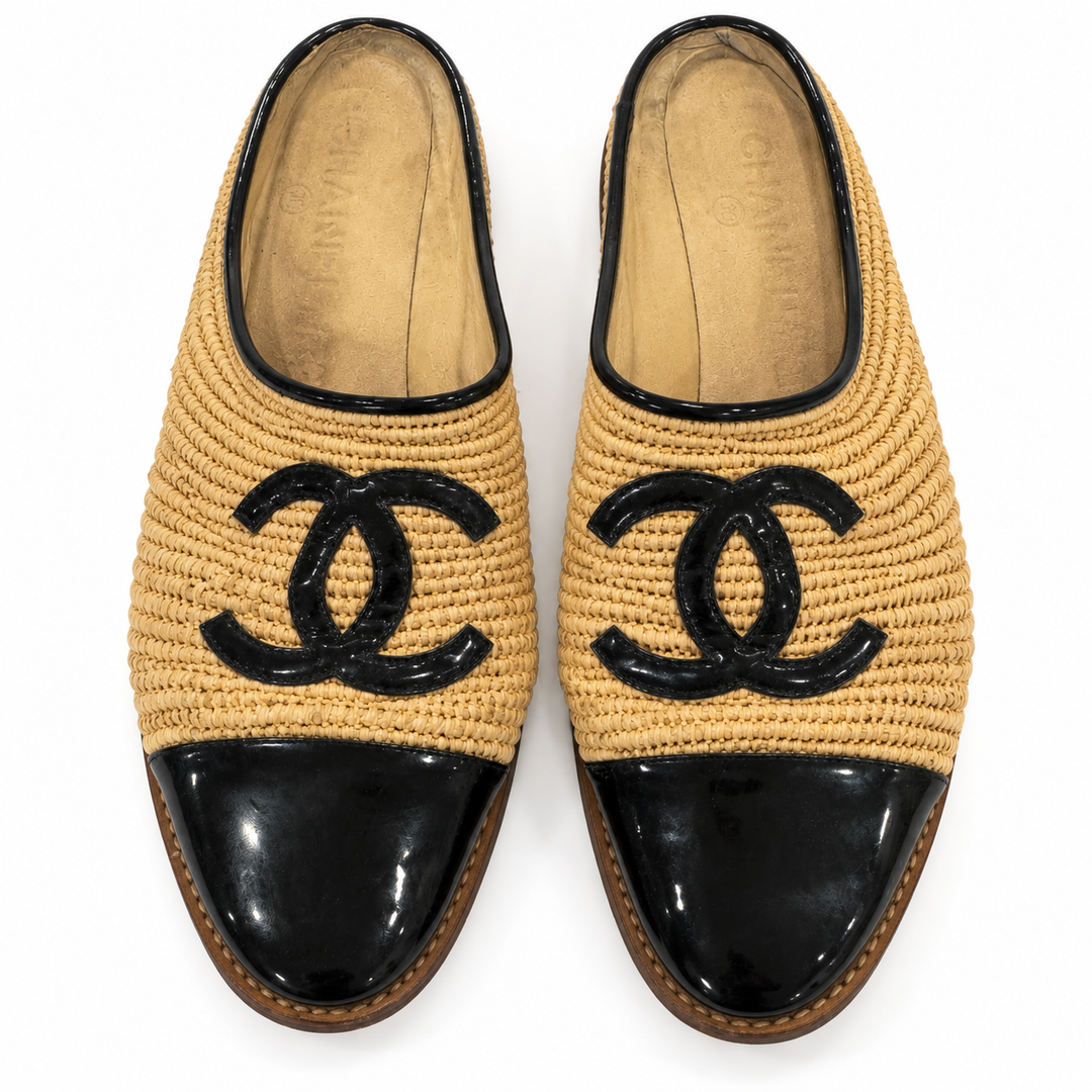 Chanel 2019 CC Cap-Toe Raffia Slide Mules - 38